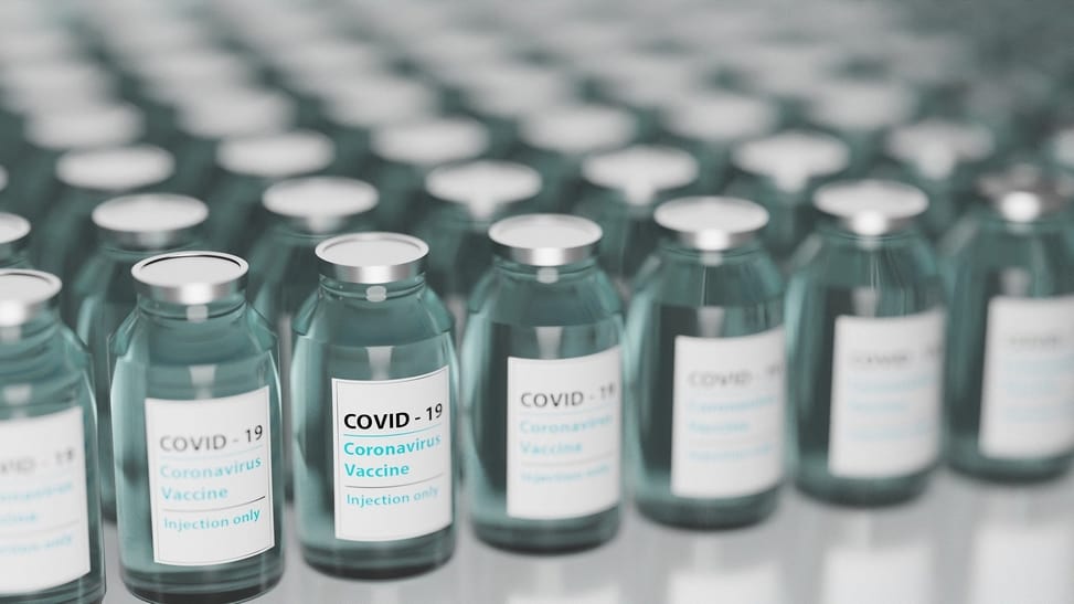 Le Vaccin Covid-19 Accessible à La Population. Une Bonne Nouvelle?